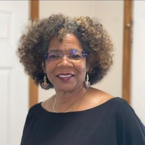 Meet your Posher, Felicia